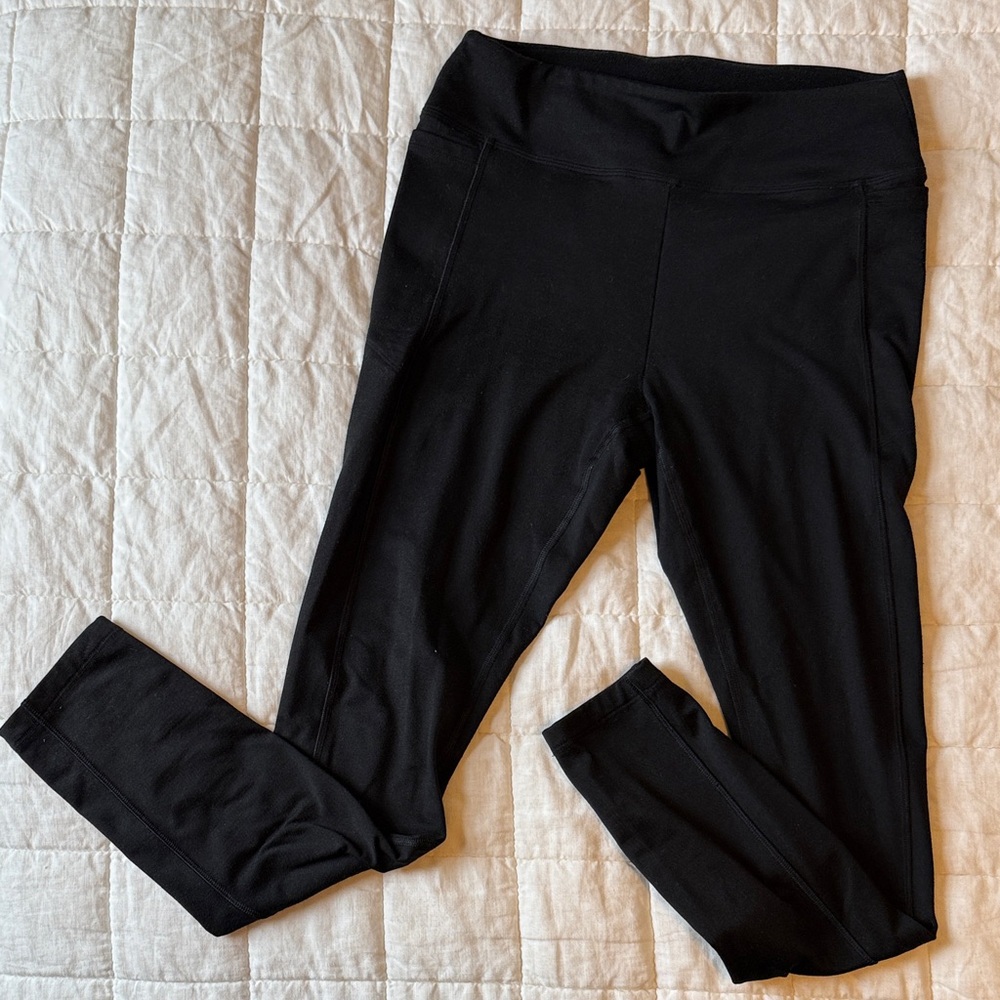 PINK Active Black High-Waisted Leggings with pockets